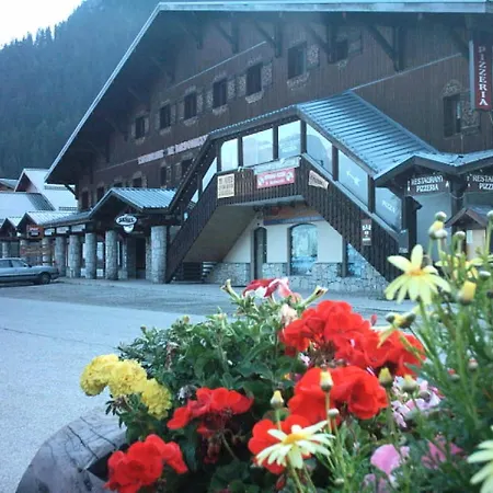 Club - Pour 3 Personnes 88 * Modane